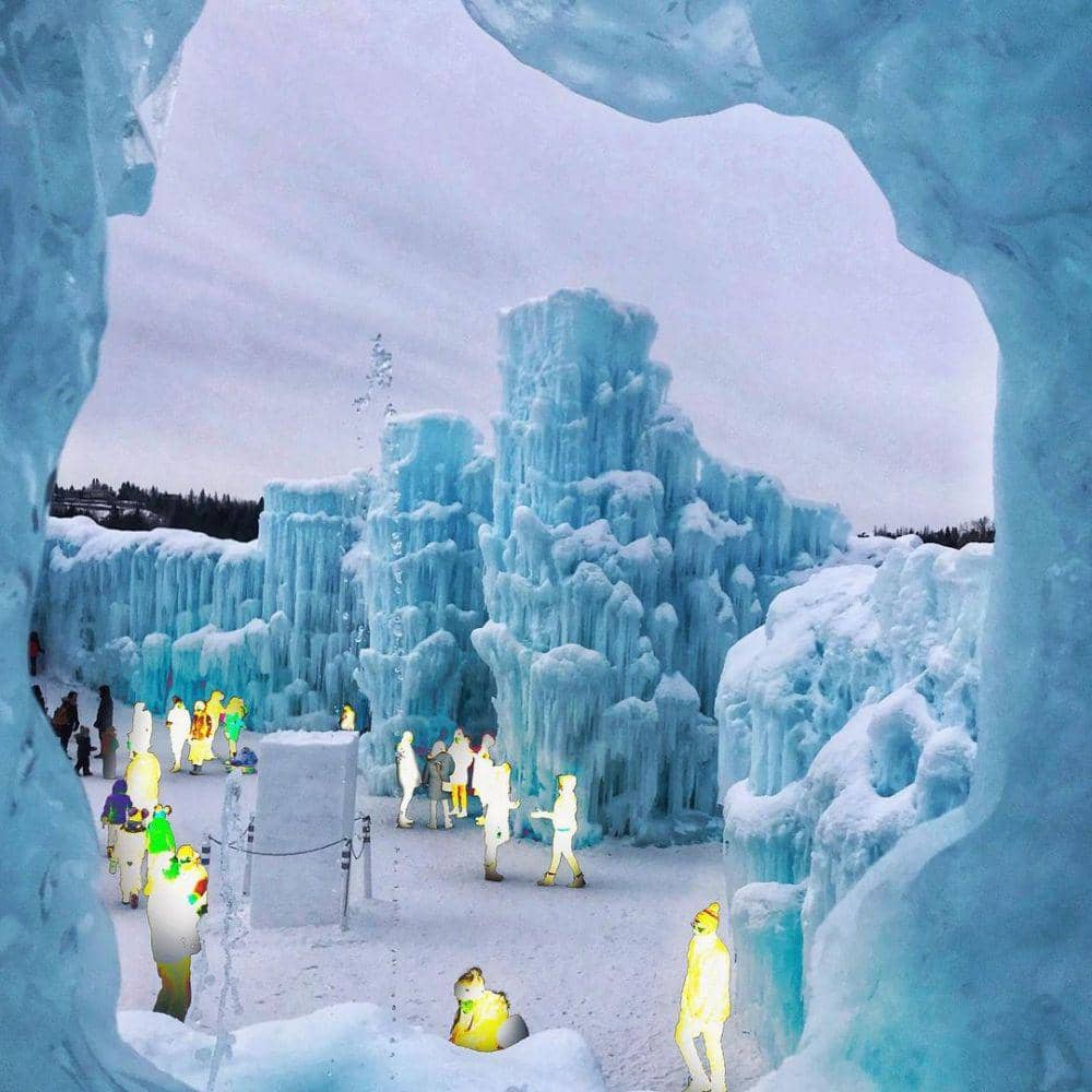 Ice Castles (instagram.com/m3kde5)