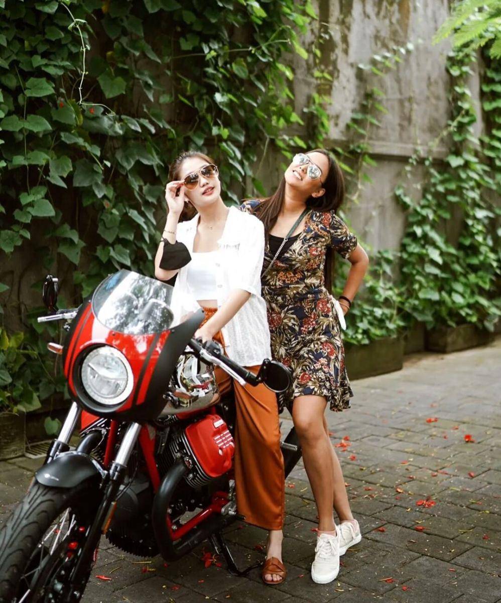 potret Chika dan Dara saat naik motor (instagram.com/chndrika_)