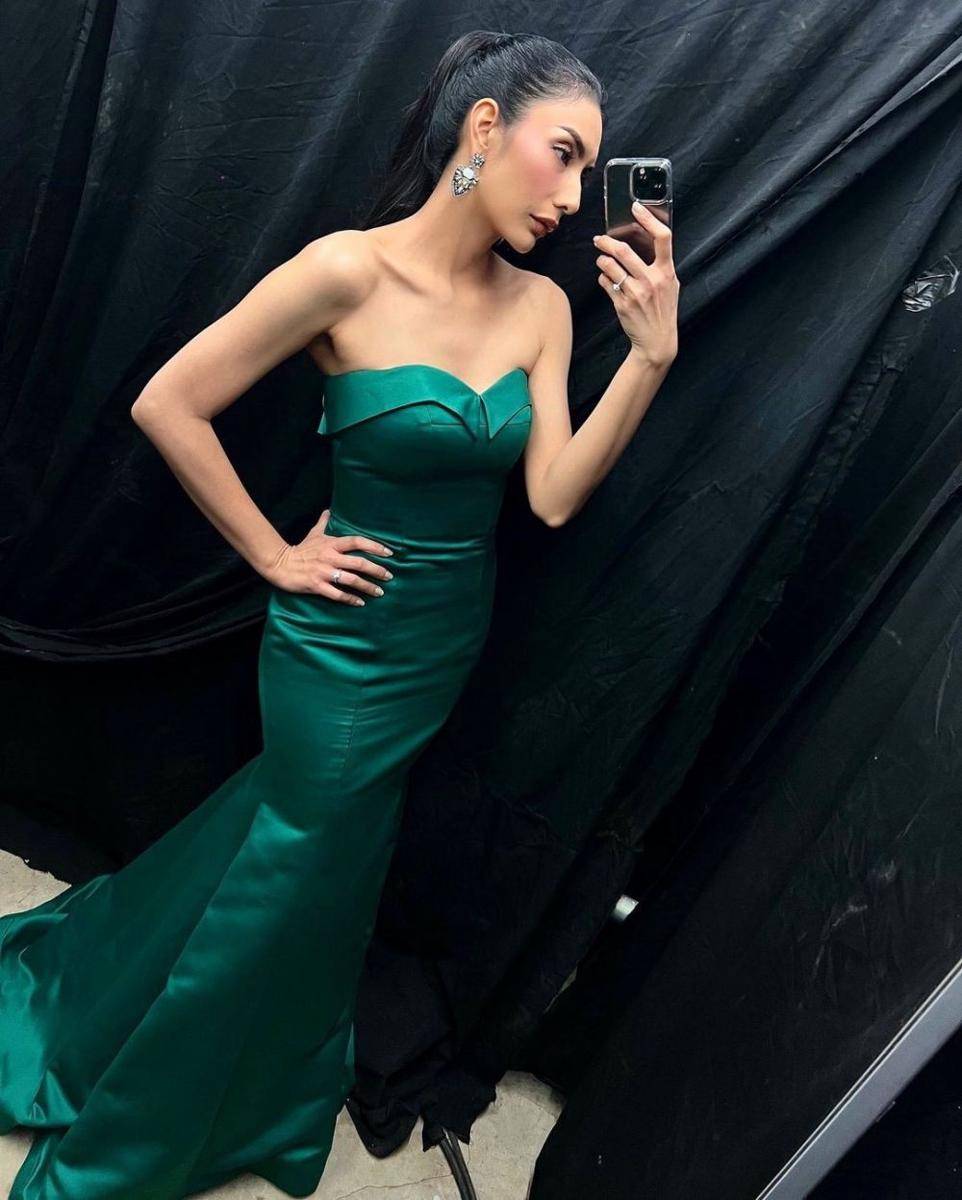 Inspirasi dress pesta ala Tyas Mirasih (instagram.com/tyasmirasih)