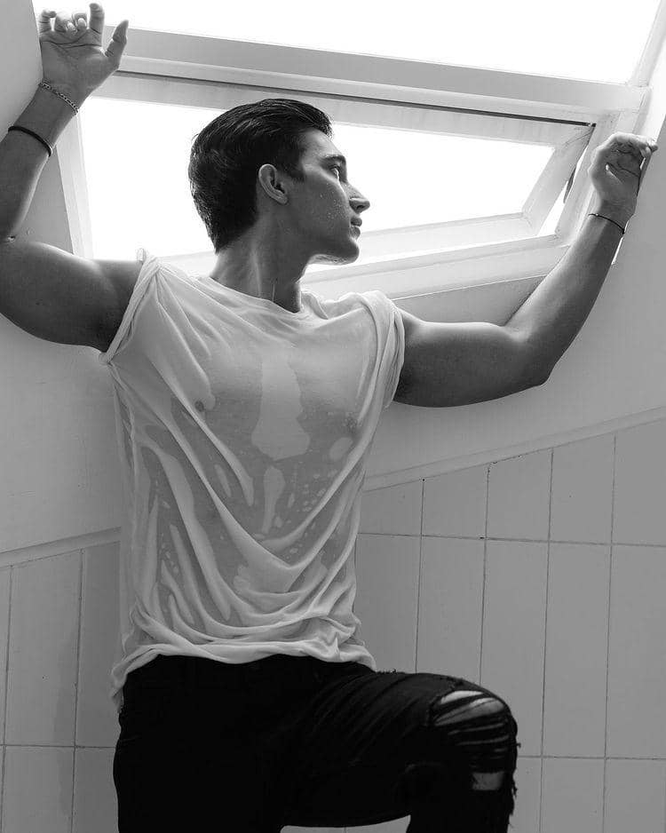 Junior Roberts (instagram.com/juniorrobertss)