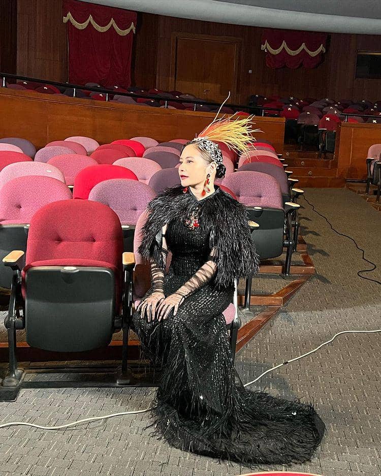 Prilly Latuconsina (instagram.com/prillylatuconsina96)