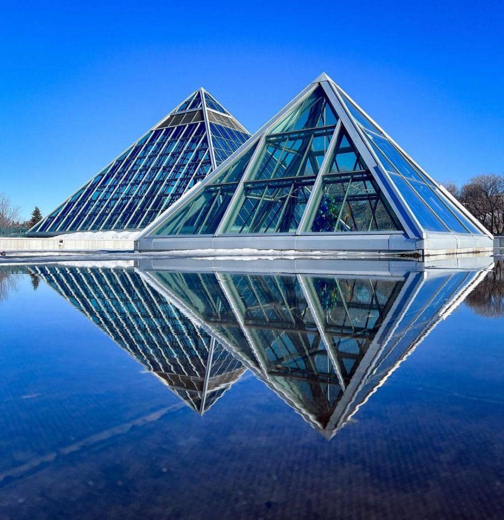 Muttart Conservatory (instagram.com/adaaguiarr)