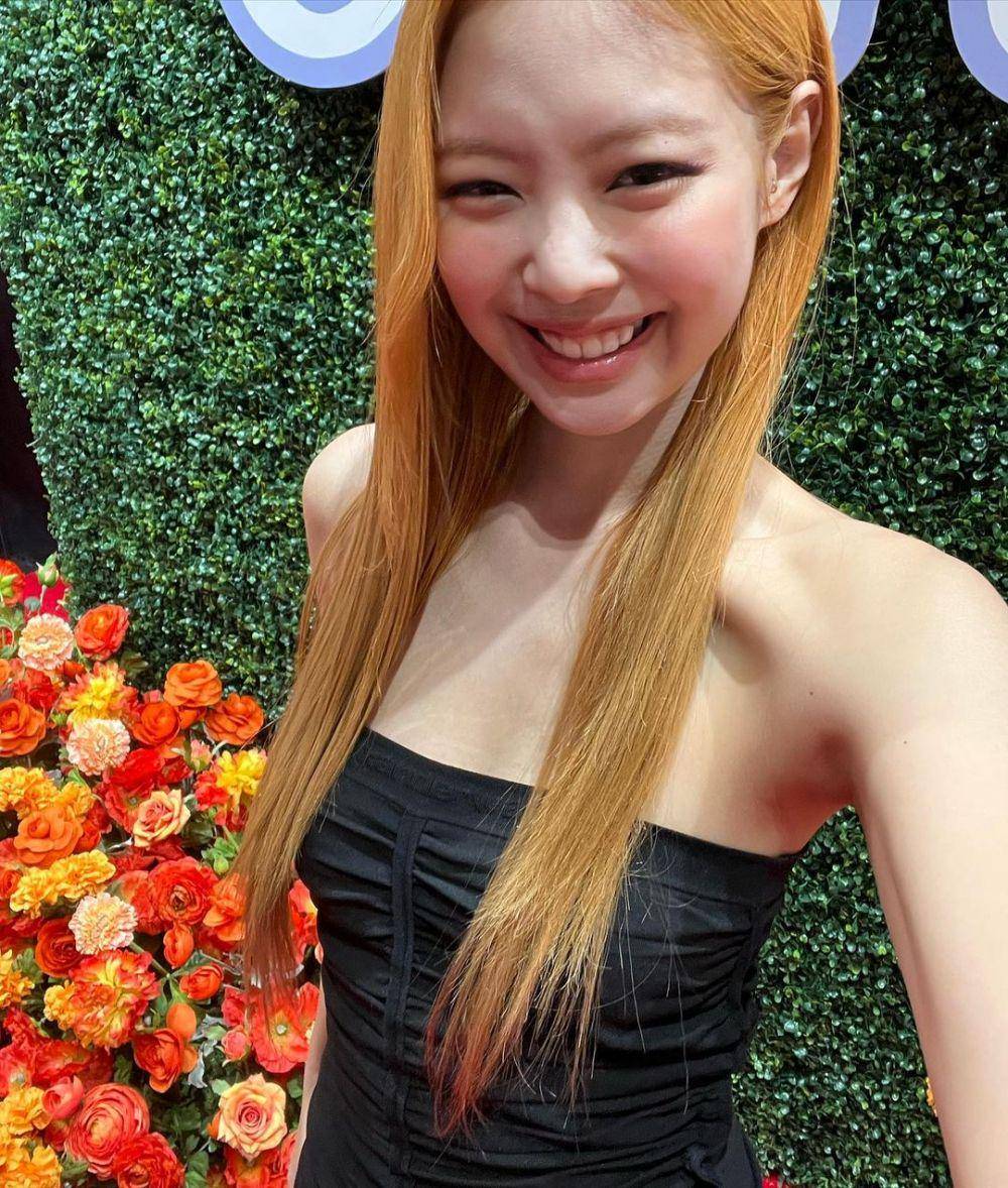 Penampilan Jennie Blackpink dengan rambut oranye. (instagram.com/jennierubyjane)