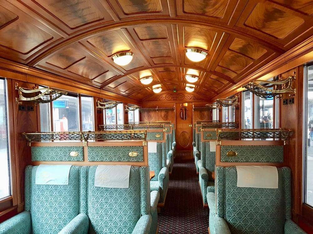 potret panorama Swiss dengan kereta (instagram.com/mulan1199)