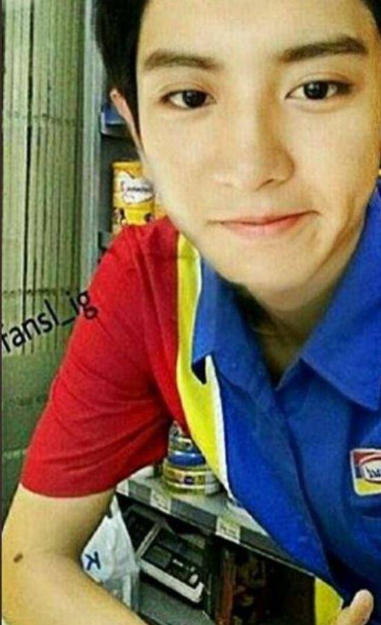 foto editan artis Korea jadi kasir (instagram.com/fansl_ig)
