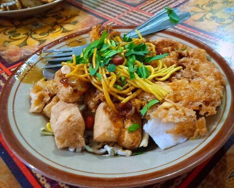 Tahu Kupat Sido Mampir (instagram.com/florentine_lin)