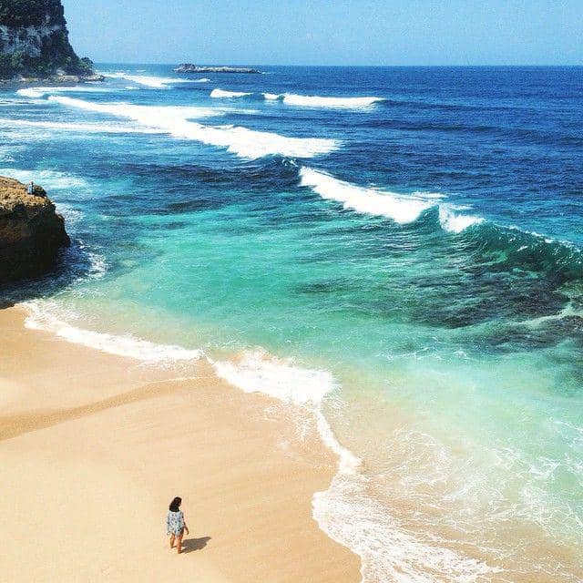 Pantai Banyu Tibo (instagram.com/Discoverpacitan)