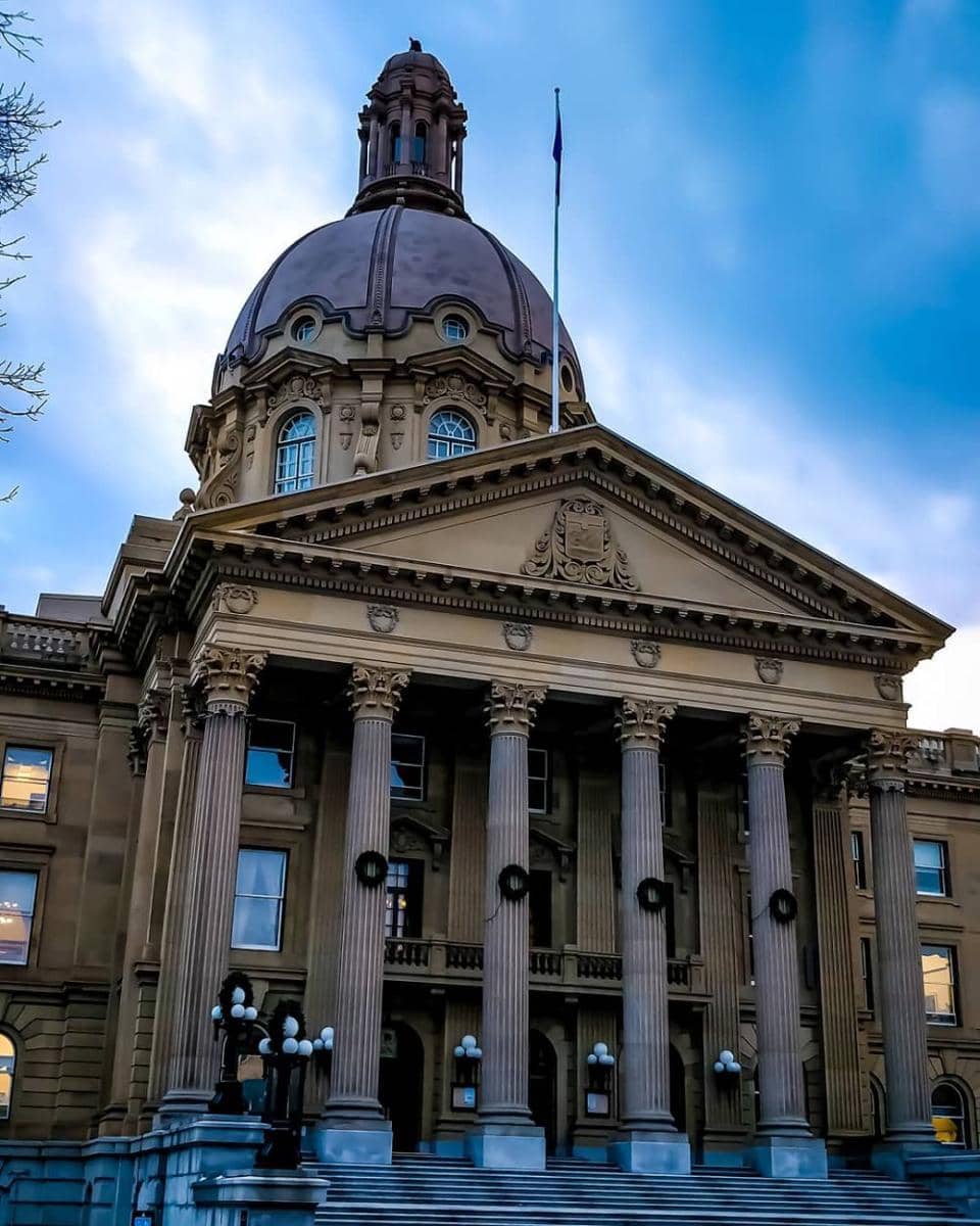 Edmonton Legislature Building (instagram.com/amjadhasan)