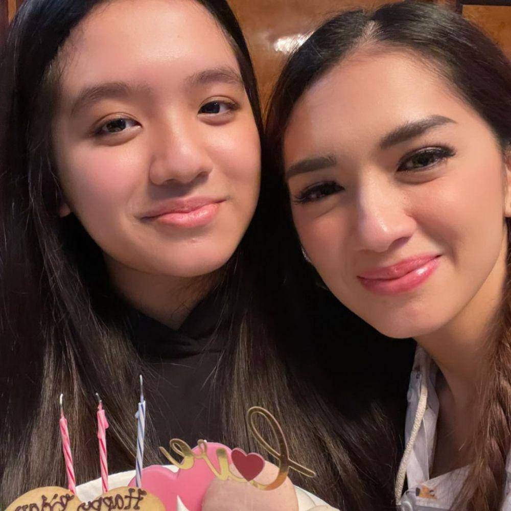 Angel Karamoy dan putrinya (instagram.com/realangelkaramoy)