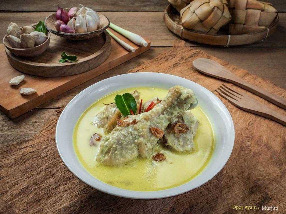 Opor ayam (instagram.com/murjito)