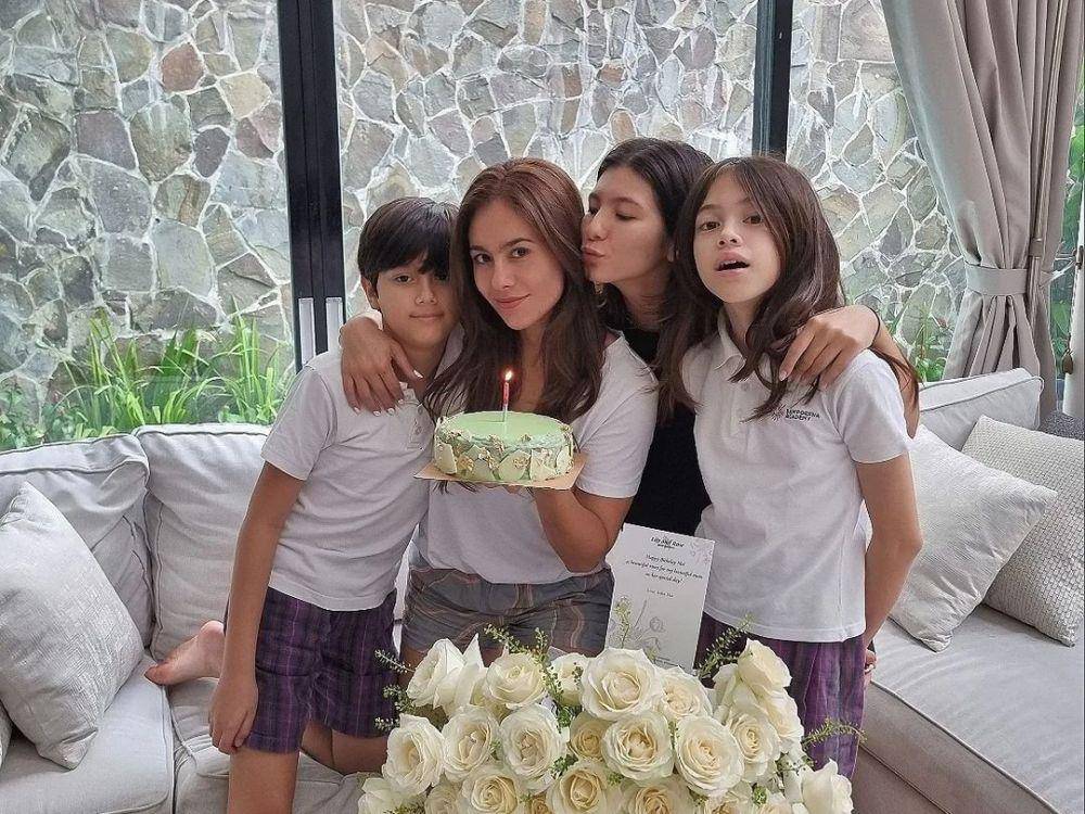 Kejutan ultah Wulan Guritno. (instagram.com/wulanguritno)