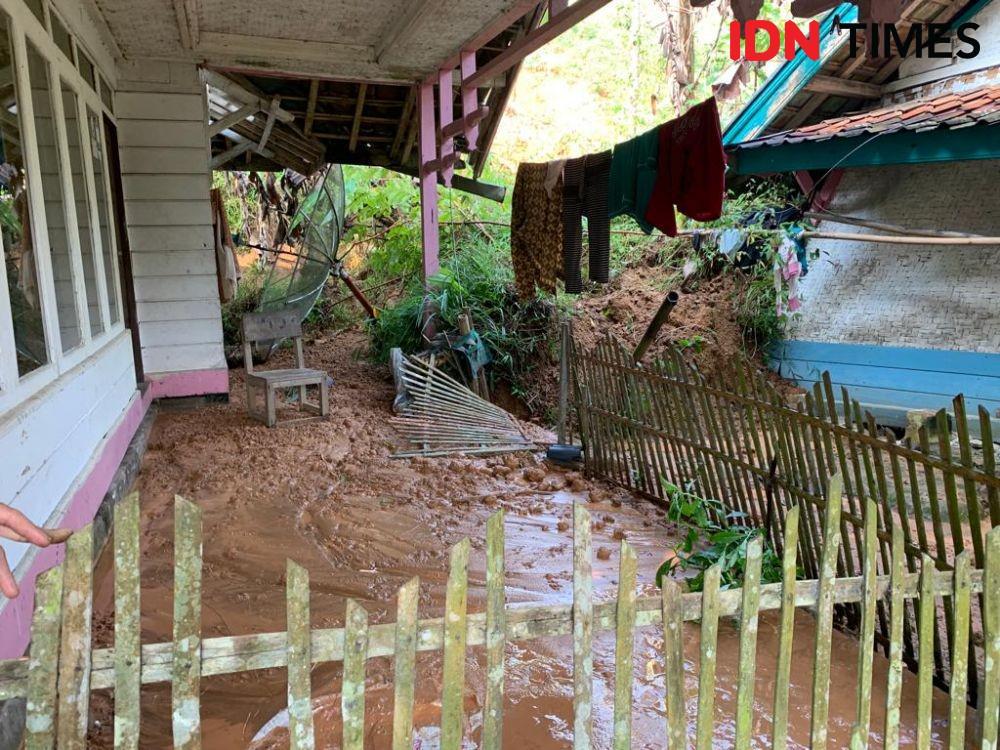 Longsor Terjang Bandung Barat, 300 Warga di Pelosok Rongga Terisolasi