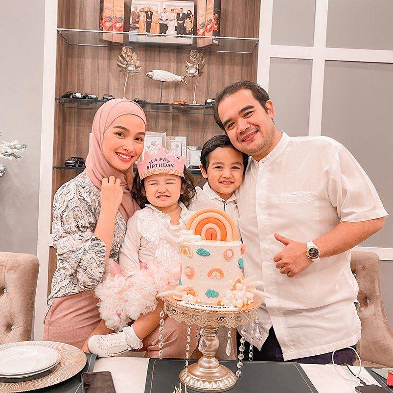potret keluarga Tya Arifin (instagram.com/tyaarifinnw)