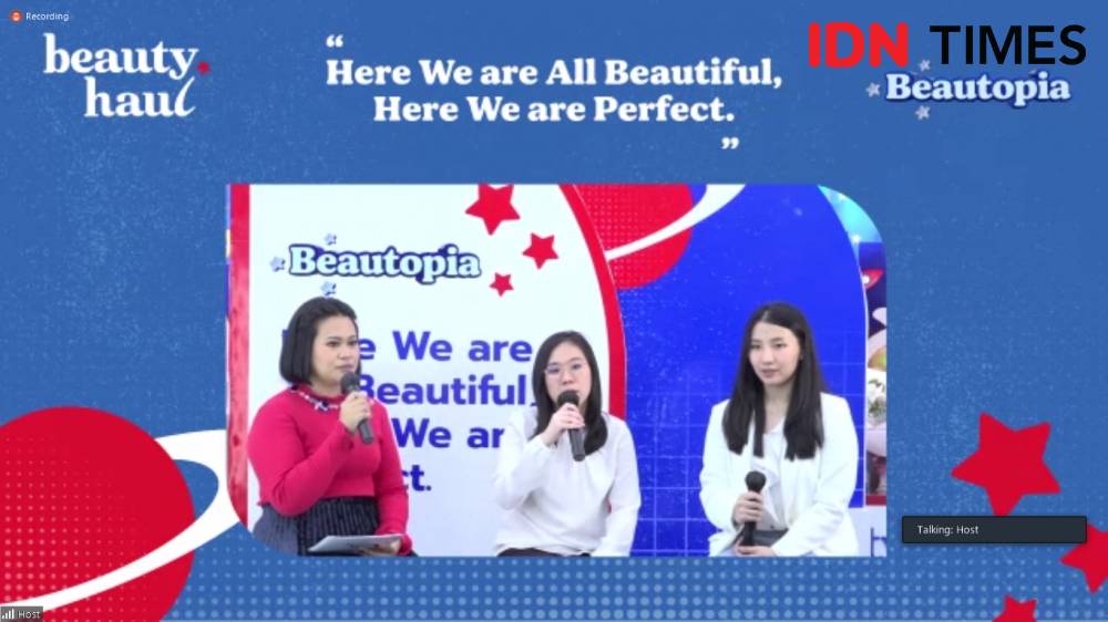 Press Conference BeautyHaul Beautopia: Here We are All Beautiful, Here We are All Perfect. Jumat (15/4/2022) IDN Times/Dela Anggraini