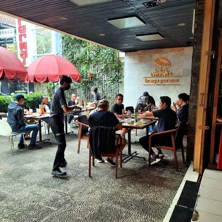 Kuliner Legendaris Bandung yang Selalu Ramai Saat Ramadan