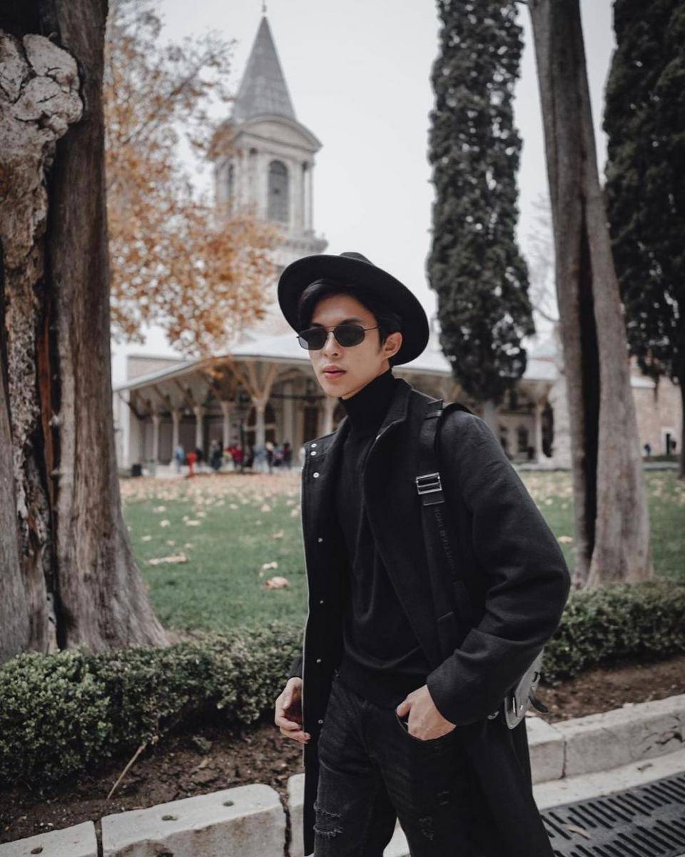 Rey Mbayang (instagram.com/rey_mbayang)