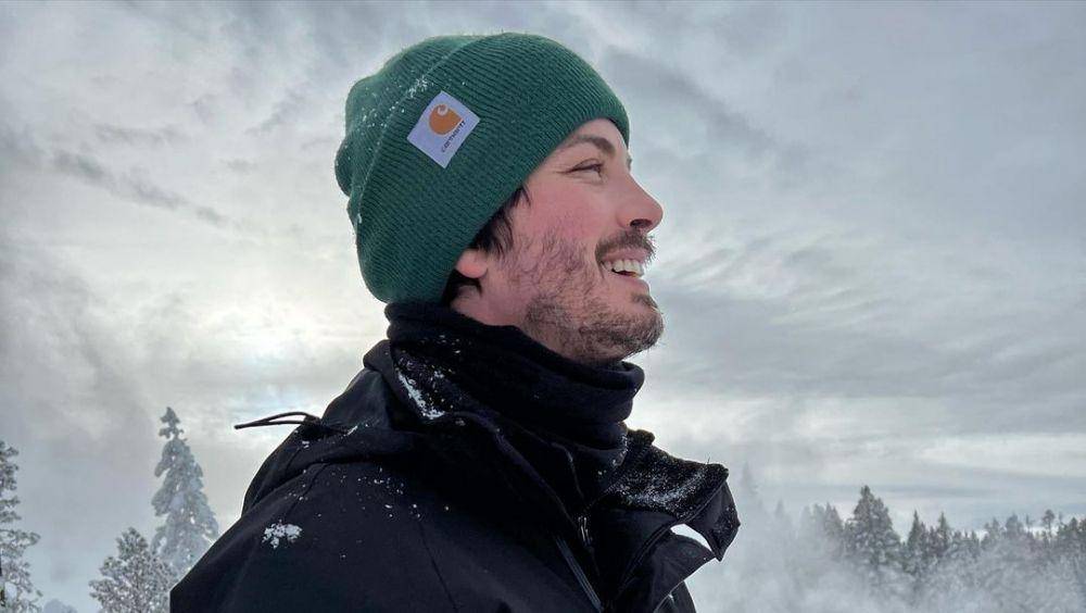 Potret Logan Lerman (instagram.com/loganlerman)