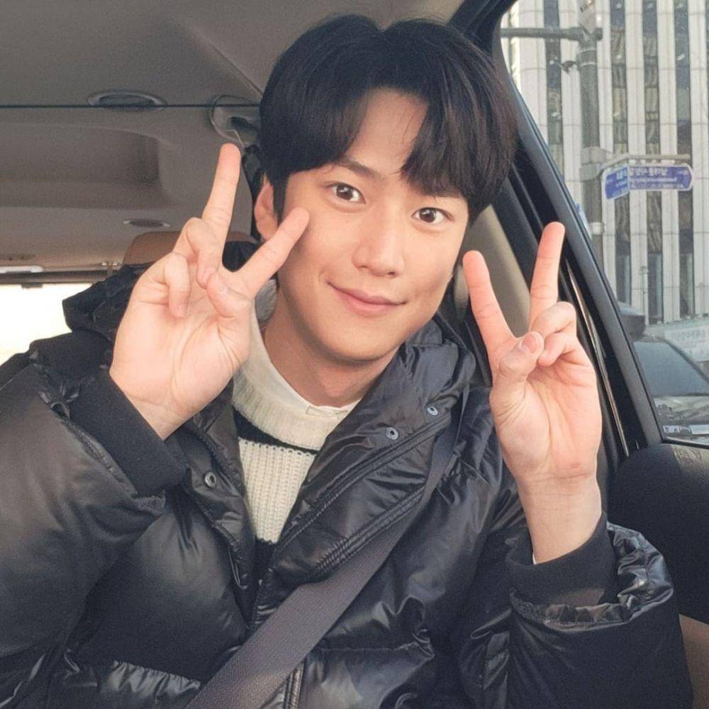 Na In Woo (instagram.com/10042n00)