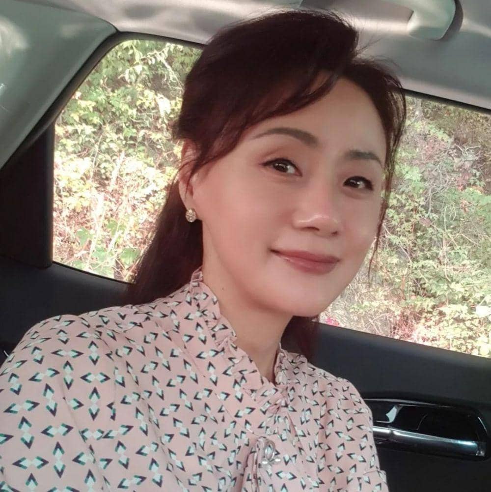 Kim Young Sun (instagram.com/sunup1211)