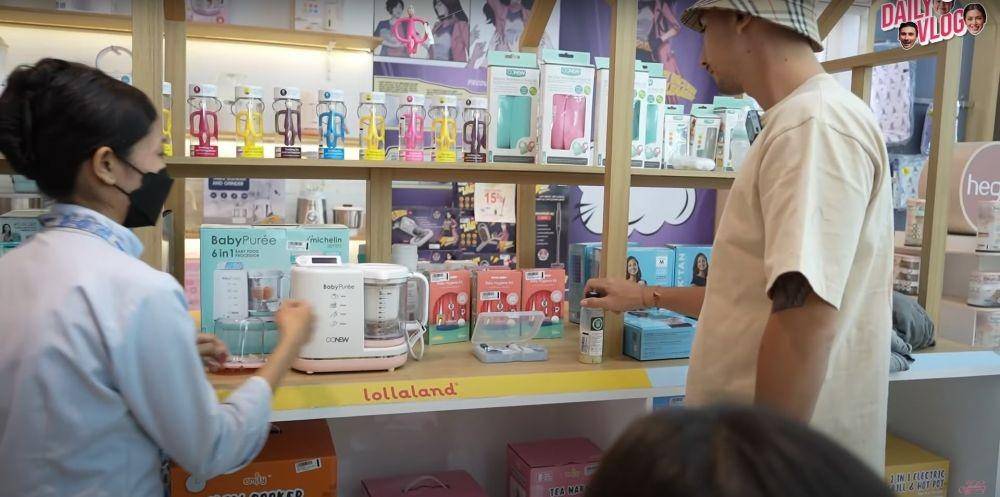 Jessica Iskandar belanja peralatan bayi (youtube/jessicaiskandar)