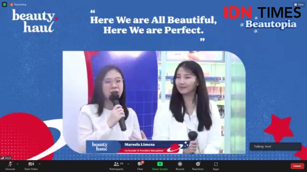Press Conference BeautyHaul Beautopia: Here We are All Beautiful, Here We are All Perfect. Jumat (15/4/2022) IDN Times/Dela Anggraini
