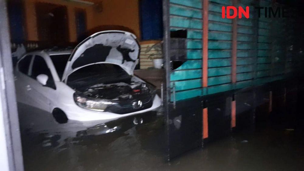 Tanggul Jebol, Ratusan Rumah Warga Tasikmalaya Terendam
