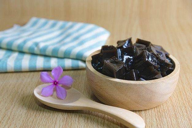 ilustrasi cincau hitam (instagram.com/marigolddrink.bkk)