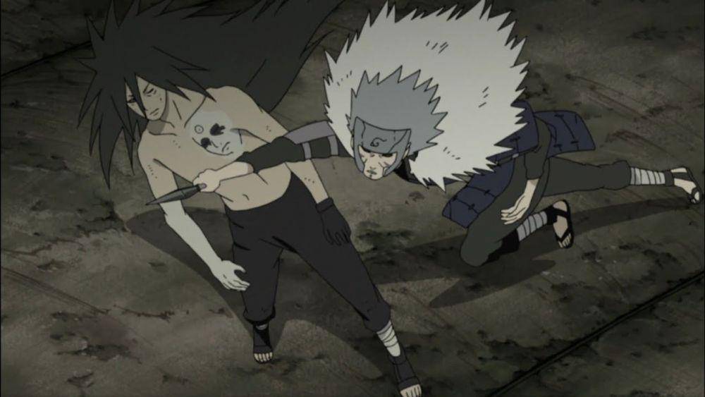 Madara menghindari serangan Tobirama. (dok. Studio Pierrot/Naruto: Shippuden)