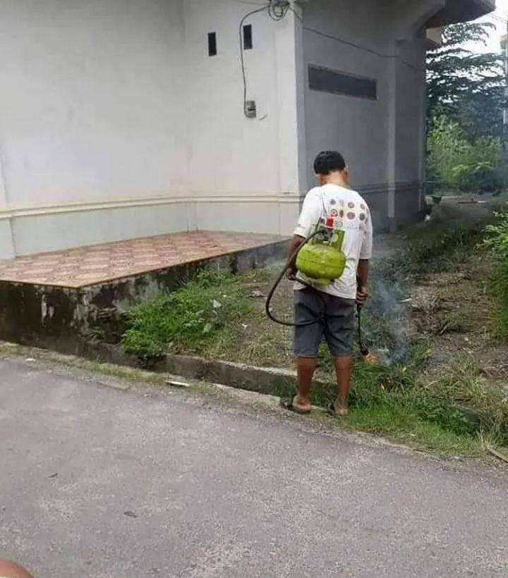 potret lucu dari belakang (instagram.com/id.dagelan)