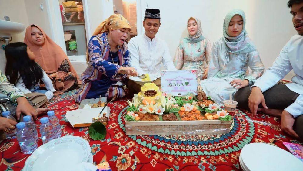 syukuran rumah baru Gala Sky (youtube/Fuji an)