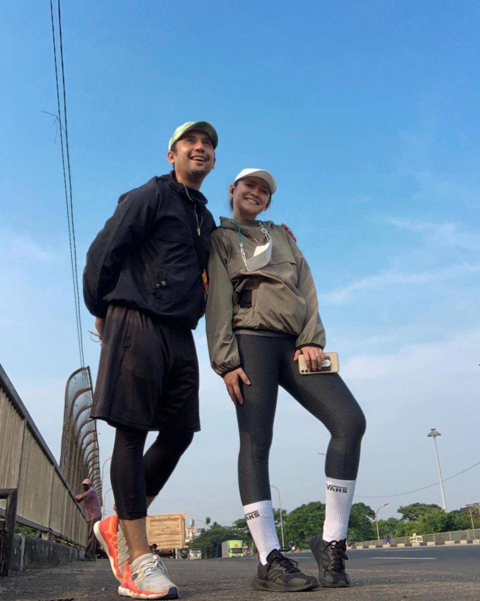 potret Umar Syarief olahraga bareng Corry Pamela (instagram.com/umar_syarief/)