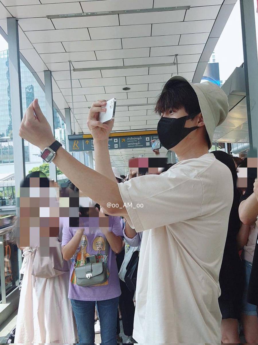 potret Kim Seon Ho di Thailand (twitter.com/oo_AM_oo)