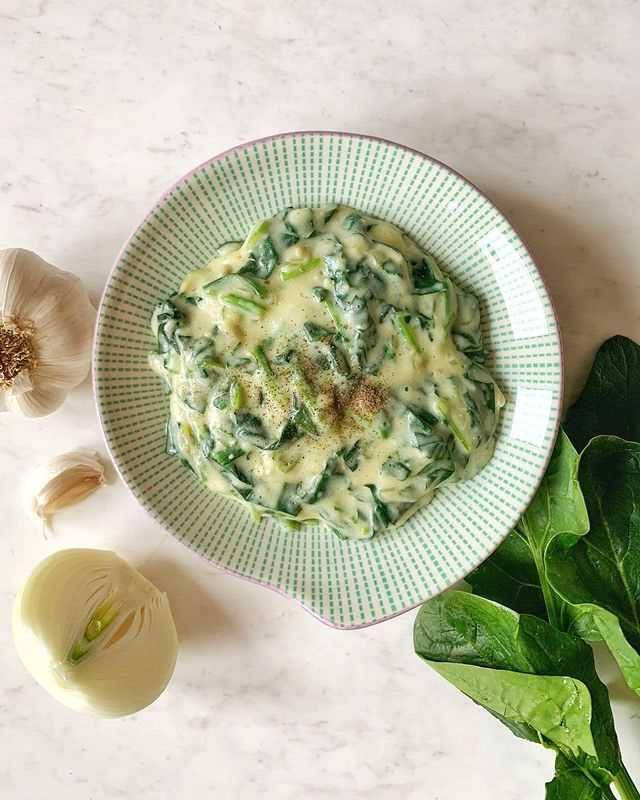 bayam saus krim (instagram.com/veganolurken)