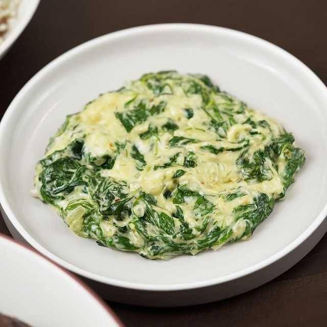 bayam saus krim (instagram.com/ciknicroastchicken)