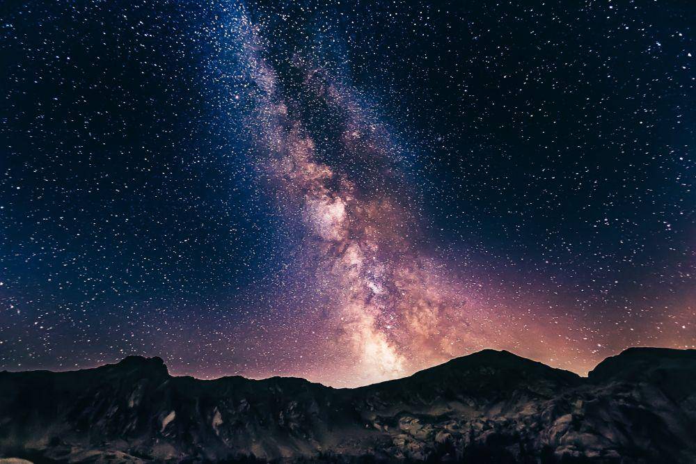 ilustrasi gugusan bintang (unsplash.com/denisdegioanni)