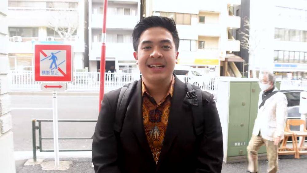 Momen kelulusan Jerome Polin dari Waseda University. (dok.youtube.com/NihonggoMantappu)