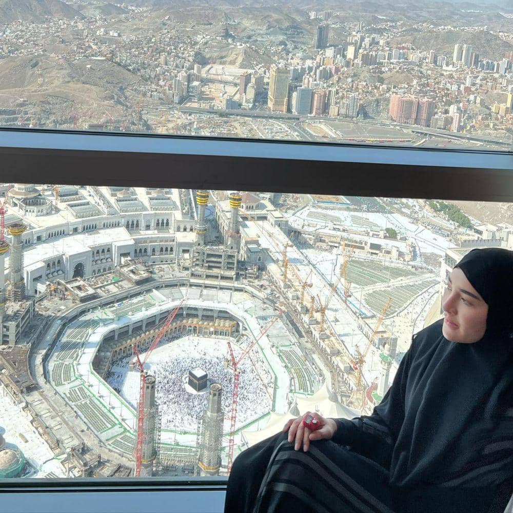 potret Gilang Widya dan Shandy Purnamasari di Mekkah (instagram.com/shandypurnamasari)