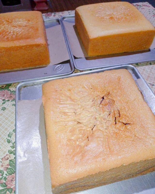 Aneka Bolu Panggang untuk Buka Puasa (instagram.com/dapoernyai.pky)