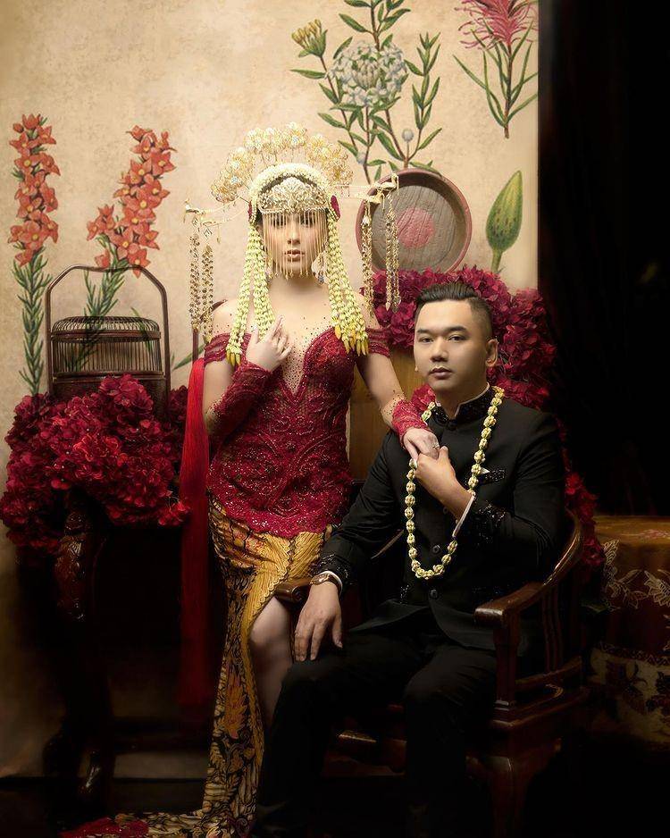 kebaya Sally Adelia (Photo by myelstudios via instagram.com/sallyadelia)