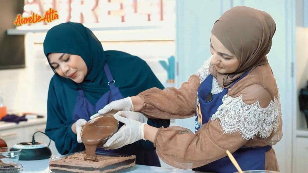 10 Momen Aurel Hermansyah Bikin Dessert Box Bareng Najla, Bikin Ngiler