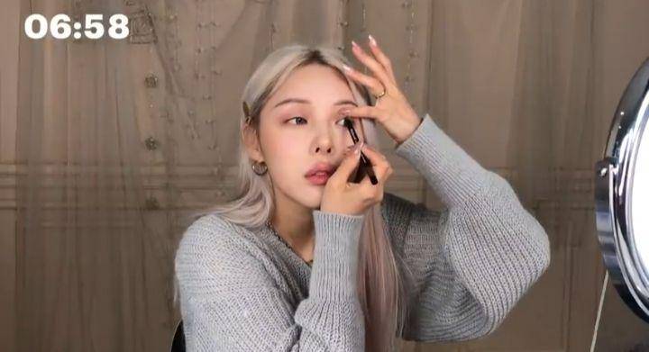 Tutorial beauty routine ala Pony Park (Dok. Allure via Youtube.com)