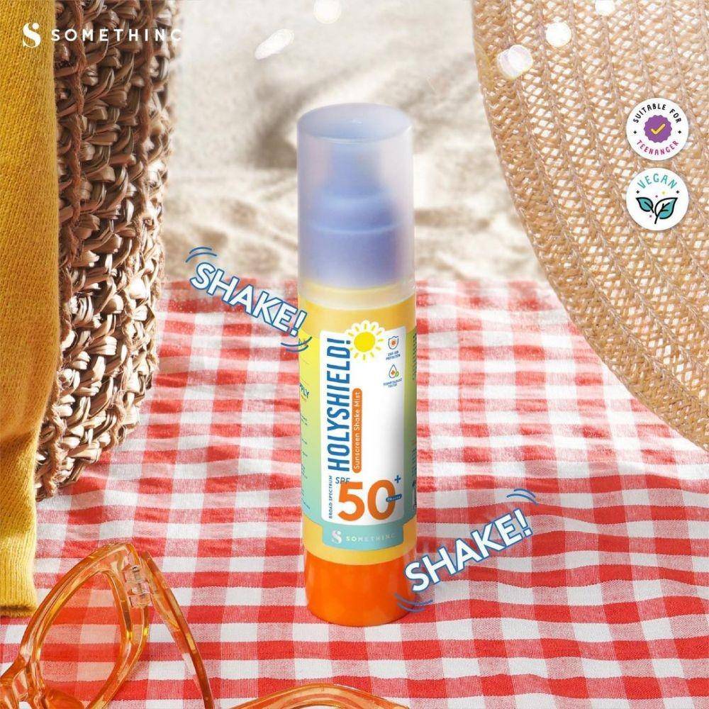 Somethinc Holyshield! Sunscreen Shake Mist (instagram.com/somethincofficial)