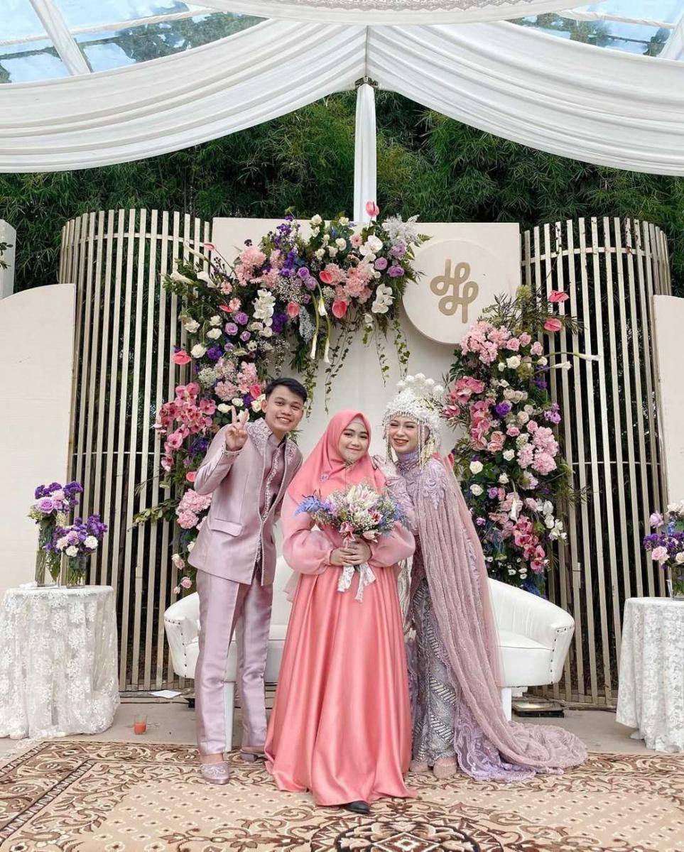 Cacil ketika menjadi bridesmaid (Instagram.com/ca._.cil)