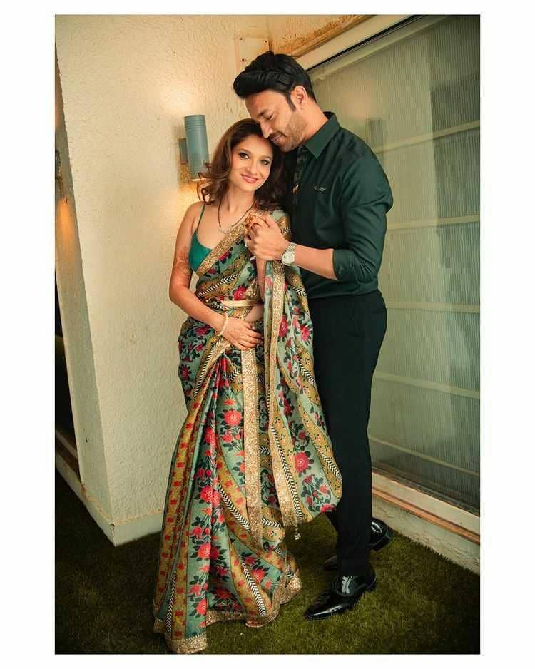 Ankita Lokhande dan suami (instagram.com/lokhandeankita)