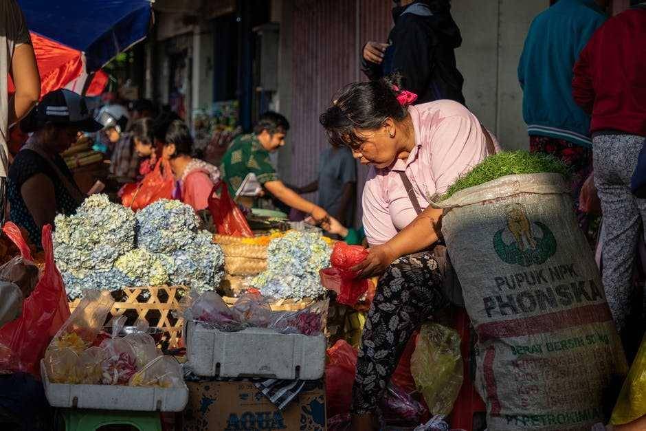 potret kegiatan jual beli (pexels.com/Nyomanalex Candra)