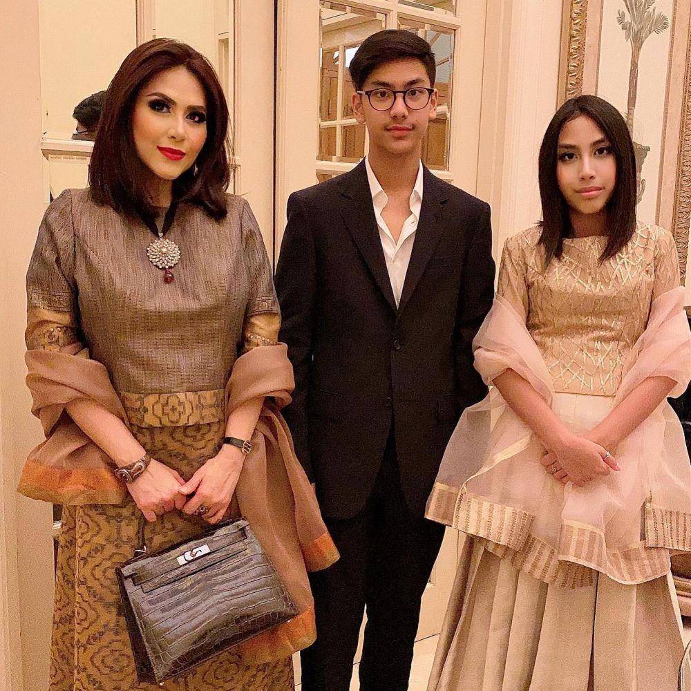 Gaya Kondangan Lala Gunawan (instagram.com/lala_gunawan_family)
