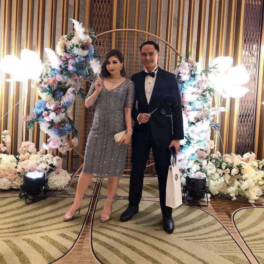 Gaya Kondangan Istri Choky Sitohang (instagram.com/mrssitohang)