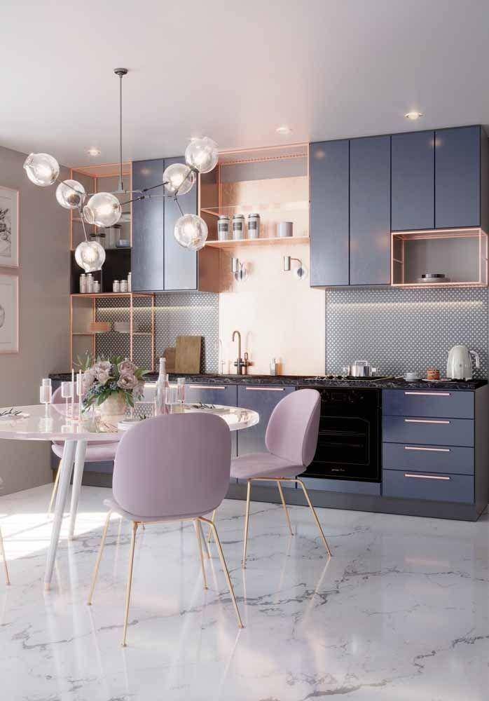 ilustrasi desain rumah pink pastel ala Bridgerton (pinterest.com/House Decorumm)