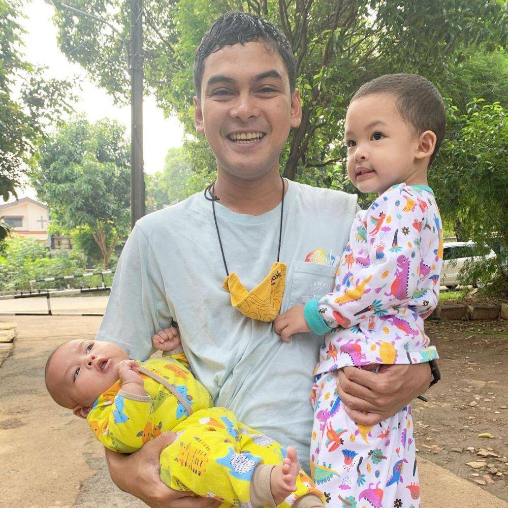 Ridwan Ghany dan buah hati (instagram.com/adhityaputri)