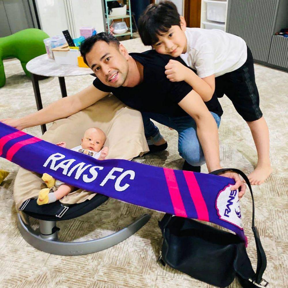 Raffi Ahmad dan buah hati (instagram.com/raffinagita1717)